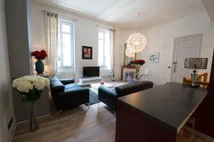 Image of Magnifique Appartement au Cœur du Quartier Historique Saint-Michel