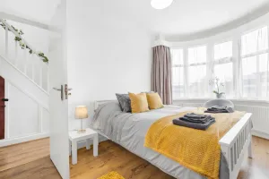 Image of Spacious 4 Bedroom House located near BHX & NEC