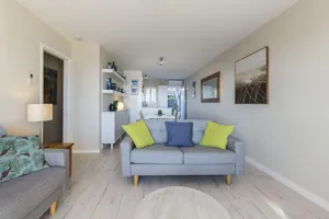 Image of Perfect Oceanfront Cottesloe apartment