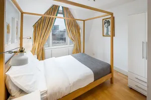 Image of Farringdon Penthouse Spacious 3 Bedroom 2 Bath