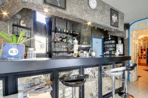 Image of Cleotel
