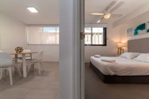 Image of 2 Bedroom Apartment Seconds From Valley