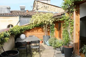 Image of Bordeaux city center, quiet apartment + parking (sup)