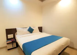 Image of Hotel Crescent by Hexa Rooms