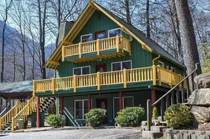 Image of Mountain By Chimney Rock State Park & Lake 4 Bedroom Home