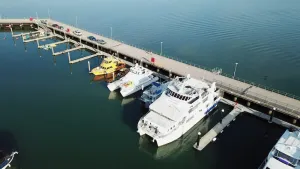 Image of Boatel Cairns