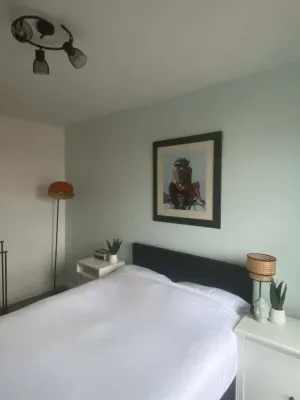 Image of Gorgeous 2 Bedroom Apartment in Vibrant Leith With Amazing Views