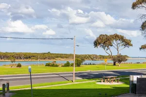 Image of Anglesea River Apartment 22
