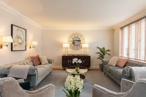 Image of Stunning 6-bed House Near Harrods in Knightsbridge