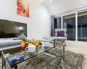 Image of Studio apartment in Ealing F5