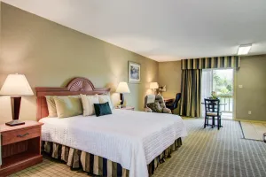 Image of Long Island Lake Resort