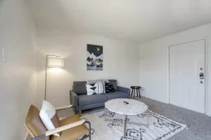Image of Spacious 1-Bedroom Flat Near Downtown Midland