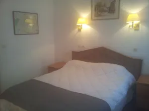 Image of Ideal Hotel
