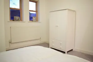 Image of 2 Bedroom Flat Sleeps 4 in Balham