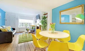 Image of Sunny Cottage Central Brighton Lanes to 8 guests