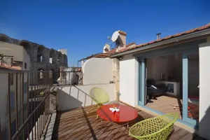 Image of L'Escalier Rouge