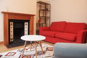 Image of Lovely 3 beds house 6 guests King beds