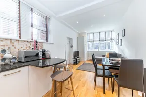 Image of Luxury Apartment in Central London Near Big Ben, Buckingham Palace and London Eye