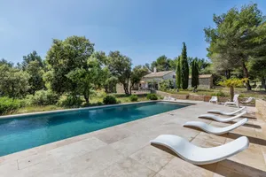 Image of Villa With 5 Bedrooms in L'isle-sur-la-sorgue, With Wonderful Mountain View, Private Pool, Enclosed Garden - 90 km From the Beach