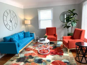 Image of The Modern Stylish Gem Of Pontiac - 5 Min To GM