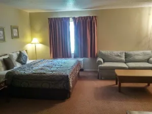 Image of Carolyn's Ozark Swiss Inn