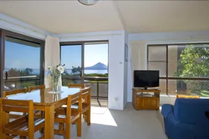 Image of Commodore 8 6 Intrepid Close