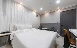 Image of Hotel The City