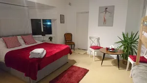 Image of 6 Bedroom Detached House