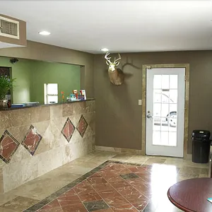 Image of Glennville Inn