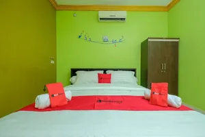 Image of RedDoorz Syariah Near Syamsudin Noor Airport 2