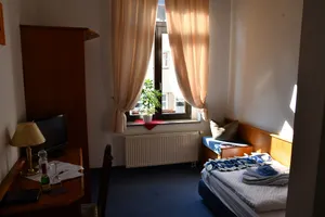 Image of Hotel Mauritius - Im Herzen von Crimmitschau - Frühstück buchbar - Restaurant - Café - Fahrradbox