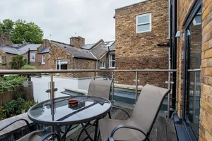 Image of Modern 2 bedroom apartment 1 min from metro