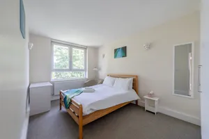 Image of Cosy 3 Bedroom Flat in North London