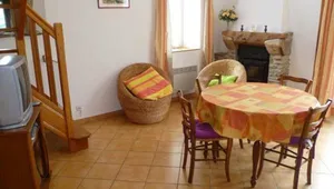 Image of House With 2 Bedrooms in Plougonvelin, With Wonderful sea View, Enclos