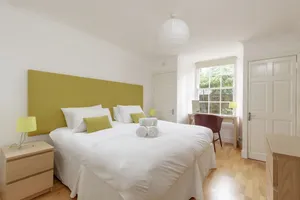 Image of Elegant ground-floor 3BR New Town Apt w/ Garden
