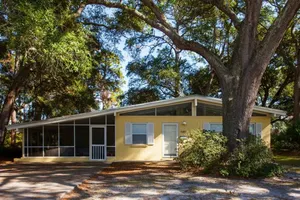 Image of Mellow Yellow 3 Bedroom Home