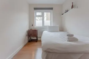 Image of Well Located 2 Bedroom 1 Bath in Elephant & Castle