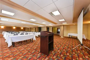 Image of Quality Suites Tinton Falls