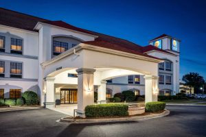 Image of Comfort Inn & Suites Savannah Airport