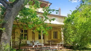 Image of Villa spacieuse à Crastes avec piscine privée et vue montagne