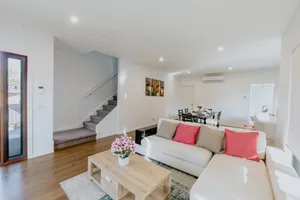Image of 115glen Manor 2