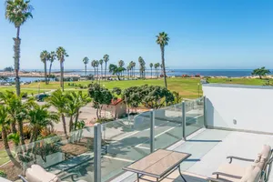 Image of 2925 Pierpont Blvd Home