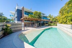 Image of Stylish Beach Side Apartment - Unit 5 - 33 Lorikeet Drive