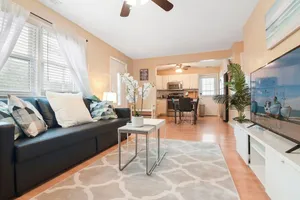 Image of Gorgeous 3BR/2BA / 10 mins to NULU