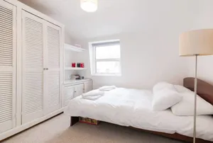 Image of Top Floor Flat With Views in Southwark borough