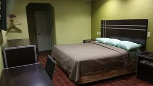 Image of Derrick Inn