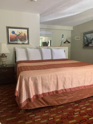 Image of Hearth & Home Inn
