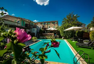 Image of LOGIS HOTEL L' Auberge d'Uzes