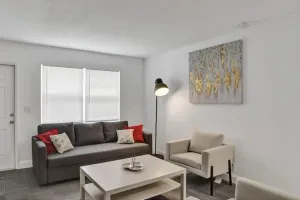 Image of #4: Beautiful 2BR+1Bath + FREE PARKING + Outdoor living room