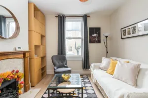 Image of Spectacular 2BD Flat in Shepherds Bush